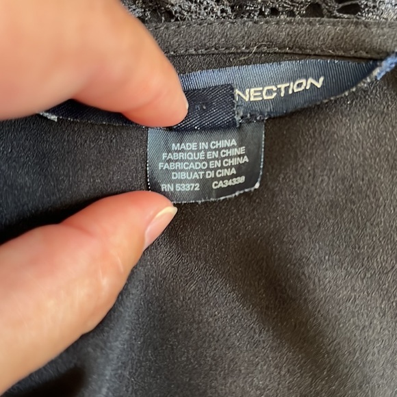 French Connection Black Lace Top Sz 0 - Picture 6 of 7